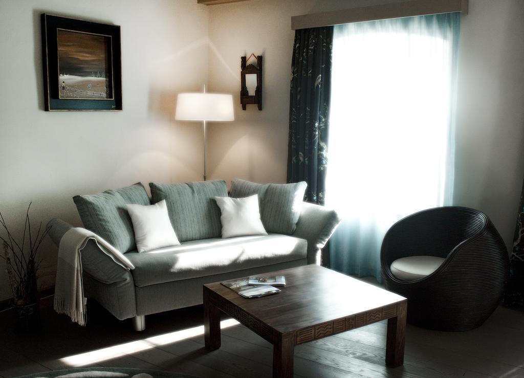 Bed and Breakfast La Belle Saison Mollens  Номер фото