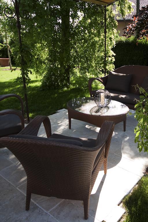 Bed and Breakfast La Belle Saison Mollens  Экстерьер фото