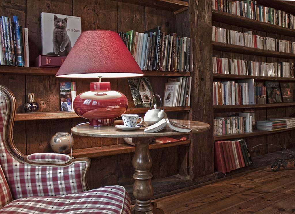 Bed and Breakfast La Belle Saison Mollens  Экстерьер фото