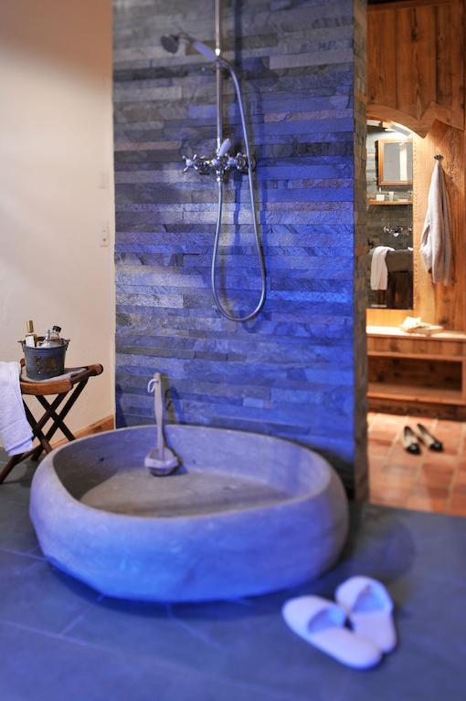 Bed and Breakfast La Belle Saison Mollens  Номер фото