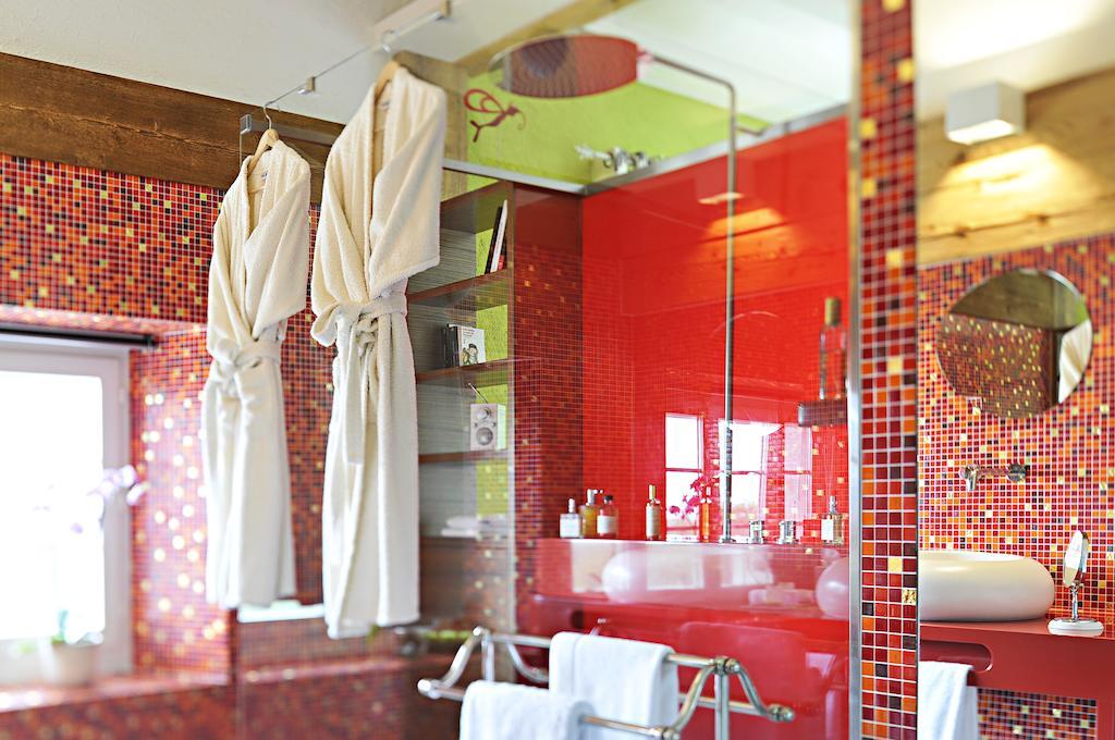 Bed and Breakfast La Belle Saison Mollens  Номер фото